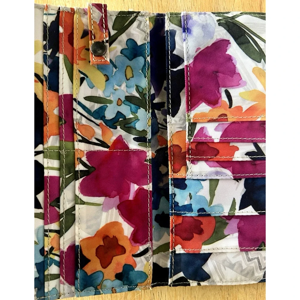 Kipling Multi Color Floral Wallet Tropical Print Gorgeous EUC Snap Closure